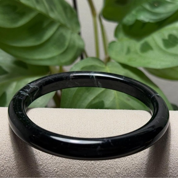Jade bangle - Picture 4 of 4